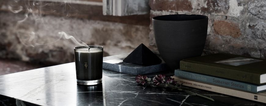 Ароматична свічка True Grace MANOR 40H №:42 Blackcurrant Leaves (CLA-M-42) CLA-M-42 фото